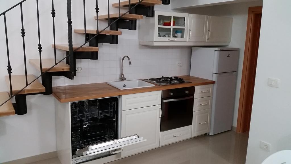 Apartments Zanic With Private Swimming Pool And Sea View ستاريغغاد باكلينتسا المظهر الخارجي الصورة